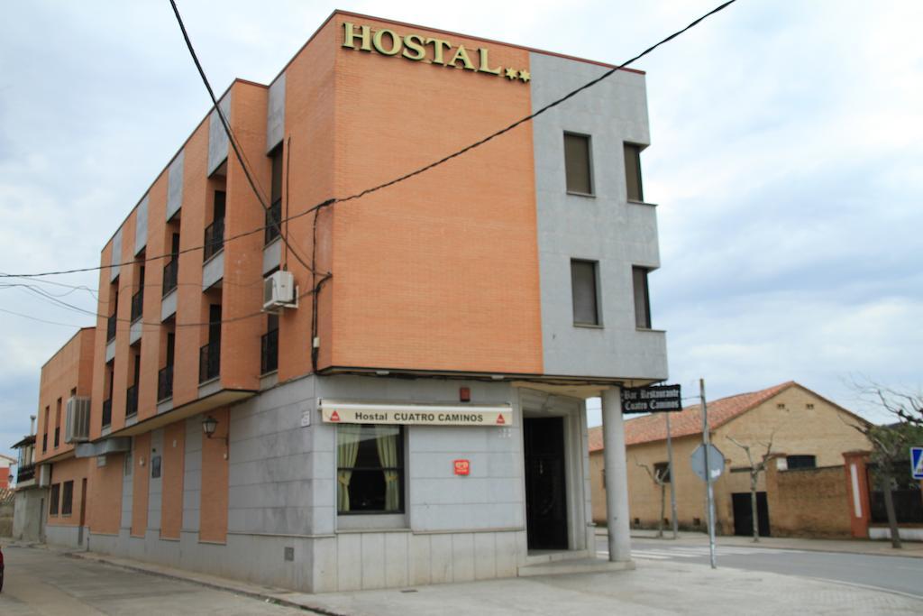 Hostal Restaurante Cuatro Caminos Calera y Chozas Ngoại thất bức ảnh